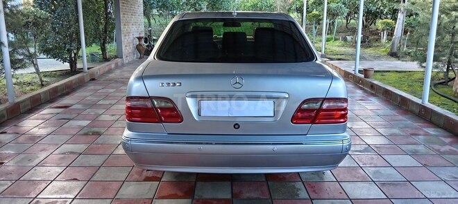 Mercedes E 280 1999, 272,000 km - 2.8 l - Lənkəran