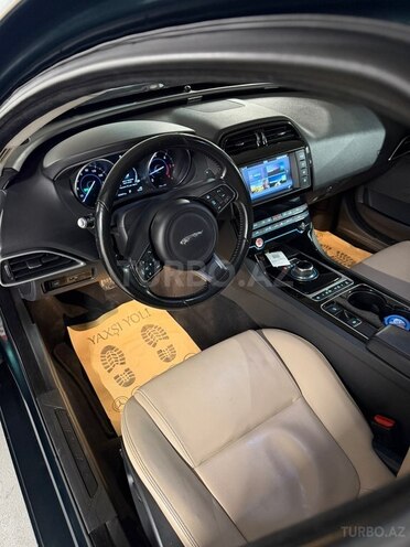 Jaguar XE-9