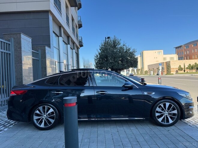 Kia K5-4
