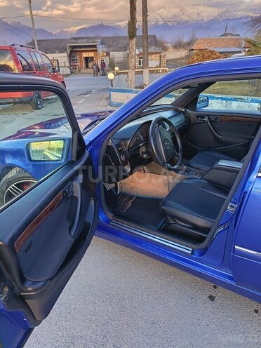 Mercedes C 280 1998, 300,000 km - 2.8 л - Şəki