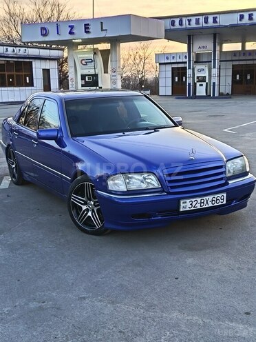 Mercedes C 280 1998, 300,000 km - 2.8 л - Şəki