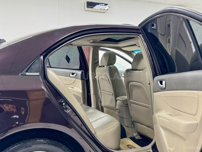 Hyundai Sonata-28