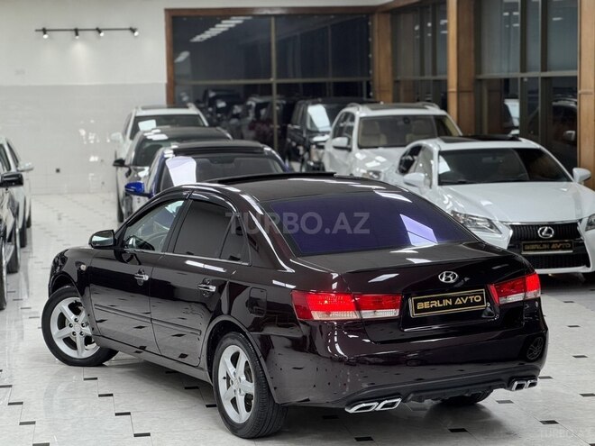Hyundai Sonata-12