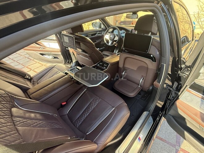 BMW 750 2019, 61,000 km - 4.4 l - Bakı
