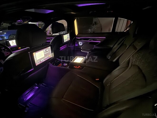 BMW 750 2019, 61,000 km - 4.4 l - Bakı