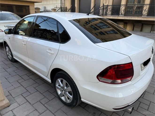 Volkswagen Polo 2013, 283,000 km - 1.6 l - Bakı