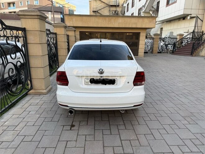 Volkswagen Polo 2013, 283,000 km - 1.6 l - Bakı