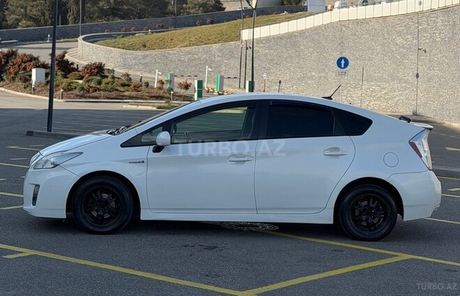Toyota Prius 2013, 413,000 km - 1.8 l - Bakı