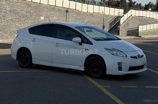 Toyota Prius 2013, 413,000 km - 1.8 l - Bakı