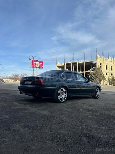 BMW 735 1998, 558,358 km - 3.5 l - Quba