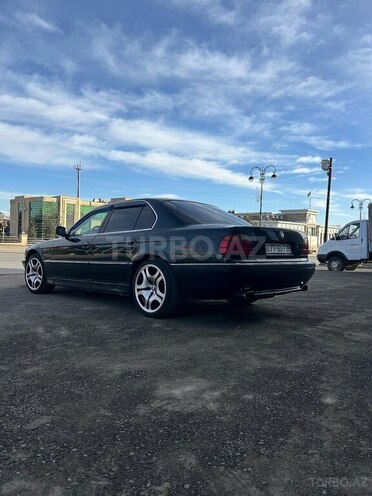 BMW 735 1998, 558,358 km - 3.5 l - Quba