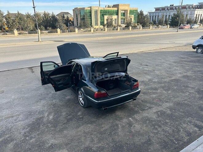 BMW 735 1998, 558,358 km - 3.5 l - Quba