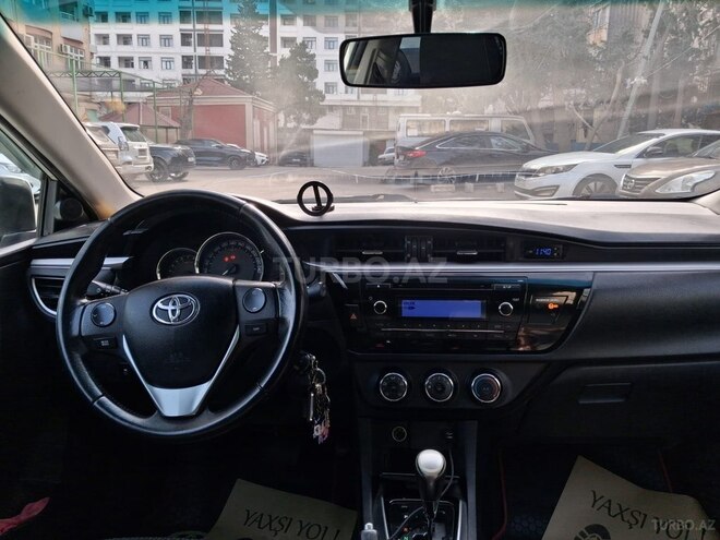 Toyota Corolla 2015, 177,000 km - 1.6 l - Bakı