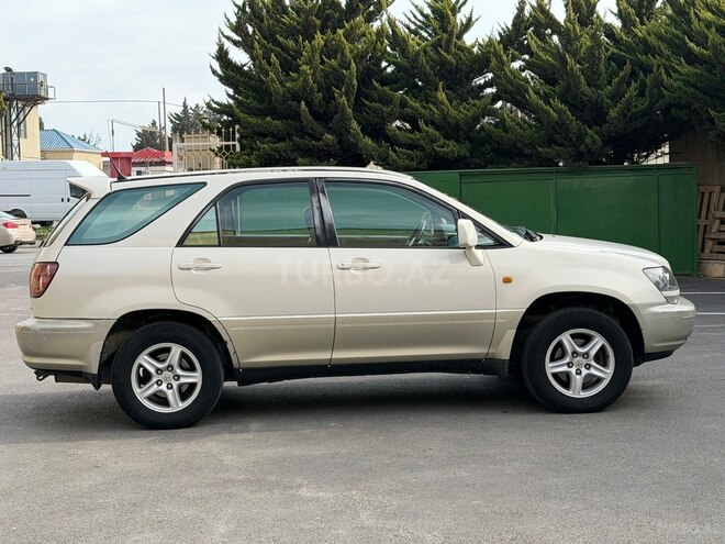 Toyota Harrier 1999, 330,000 km - 2.2 l - Bakı