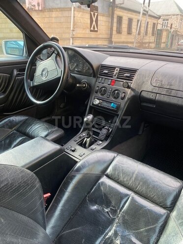 Mercedes C 200 1995, 385,000 km - 2.0 л - Qazax