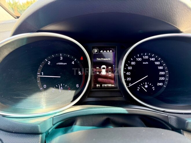 Hyundai Santa Fe 2015, 218,800 km - 2.0 l - Xudat