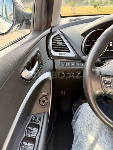Hyundai Santa Fe 2015, 218,800 km - 2.0 l - Xudat