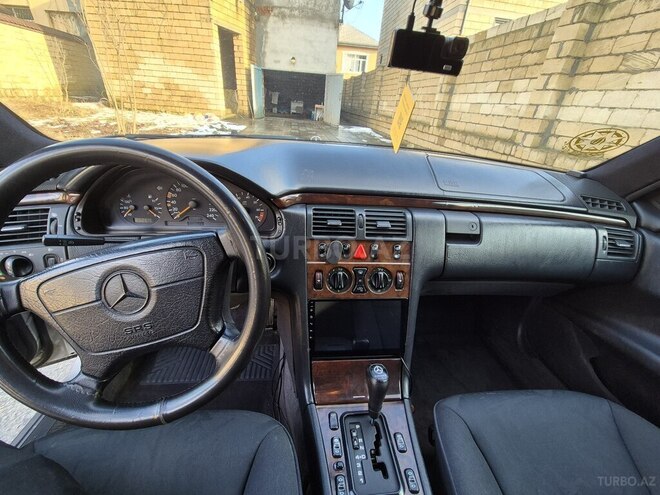 Mercedes E 230 1997, 386,000 km - 2.3 l - Masallı