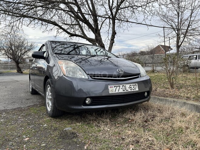 Toyota Prius 2009, 400,000 km - 1.5 l - Qax
