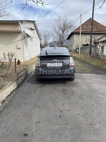 Toyota Prius 2009, 400,000 km - 1.5 l - Qax