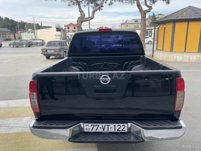 Nissan Navara 2014, 318,000 km - 2.5 l - Bakı