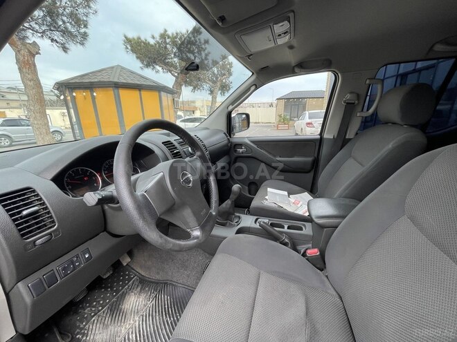 Nissan Navara 2014, 318,000 km - 2.5 l - Bakı
