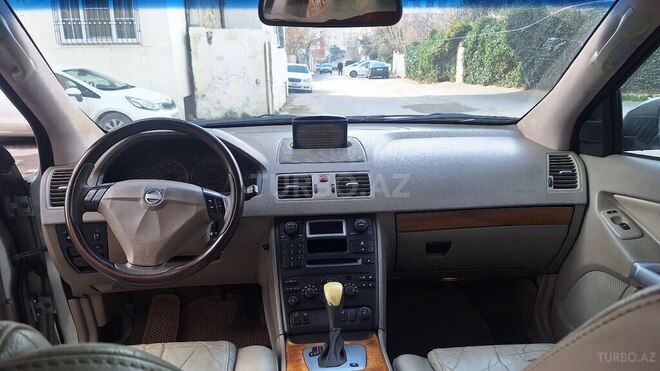 Volvo XC90-6
