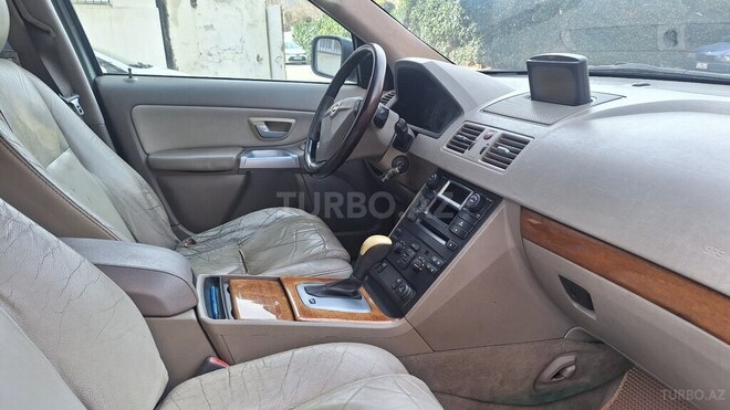 Volvo XC90-8