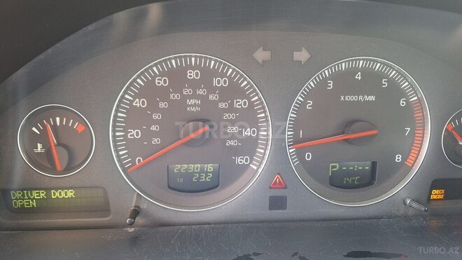 Volvo XC90-13