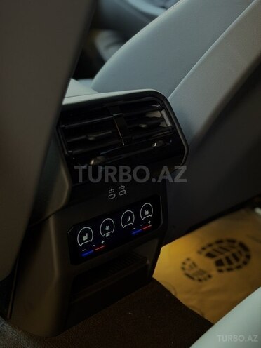 BMW 520 2024, 1,700 km - 2.0 л - Bakı