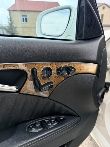 Mercedes E 320 2004, 269,000 km - 3.2 л - Şamaxı