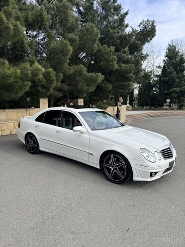 Mercedes E 320 2004, 269,000 km - 3.2 л - Şamaxı