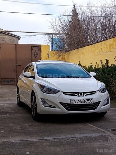 Hyundai Elantra-2