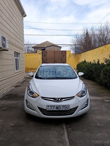Hyundai Elantra-8
