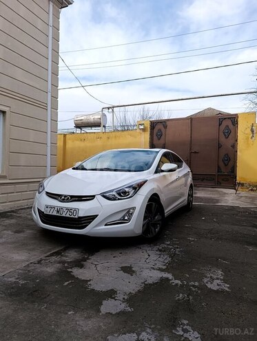 Hyundai Elantra-10