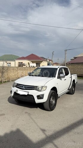 Mitsubishi L200 2012, 325,000 km - 2.5 l - Bakı