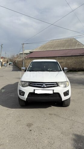 Mitsubishi L200 2012, 325,000 km - 2.5 l - Bakı
