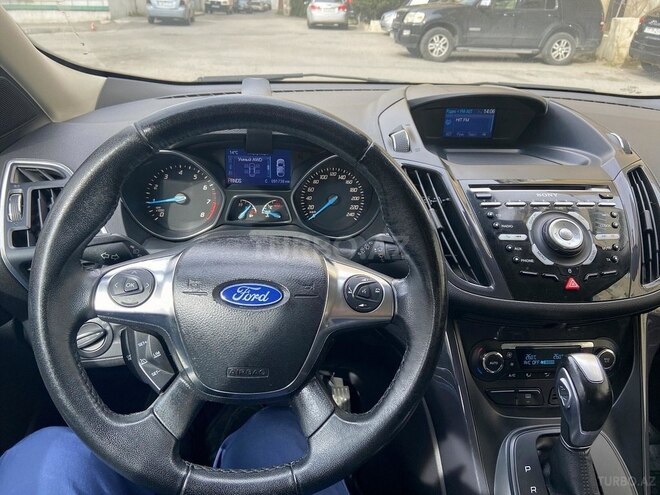 Ford Kuga-7