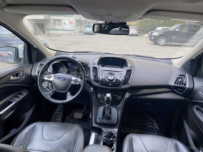 Ford Kuga-9