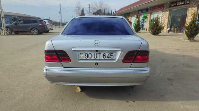 Mercedes E 320 2000, 385,000 km - 3.2 l - Şirvan