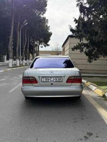 Mercedes E 240 2000, 359,000 km - 2.4 l - Xırdalan