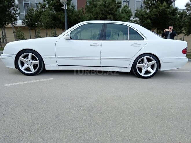 Mercedes E 240-6