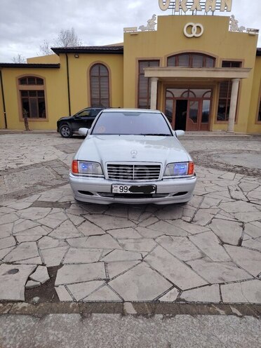 Mercedes C 220 1998, 408,520 km - 2.2 л - Qazax