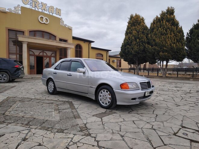 Mercedes C 220 1998, 408,520 km - 2.2 л - Qazax