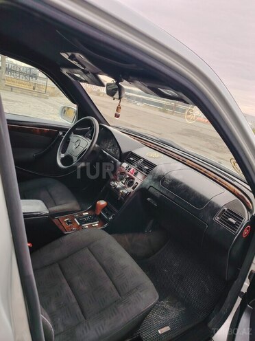 Mercedes C 220 1998, 408,520 km - 2.2 л - Qazax