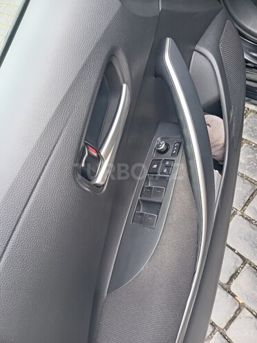 Toyota Corolla-12