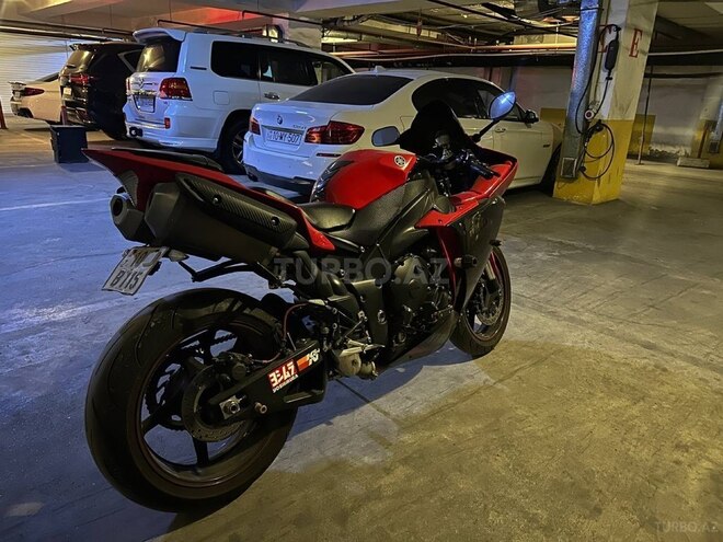 Yamaha YZF-R1-3