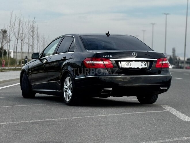 Mercedes E 200-3