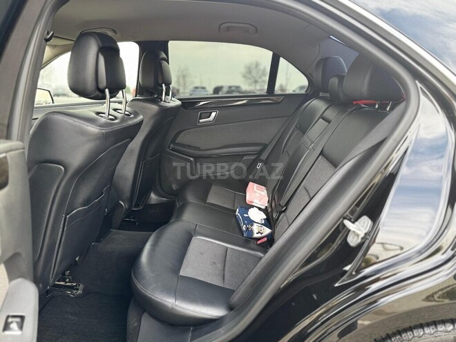 Mercedes E 200-13