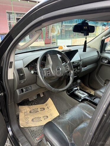 Nissan Pathfinder 2006, 500,580 km - 2.5 l - Quba